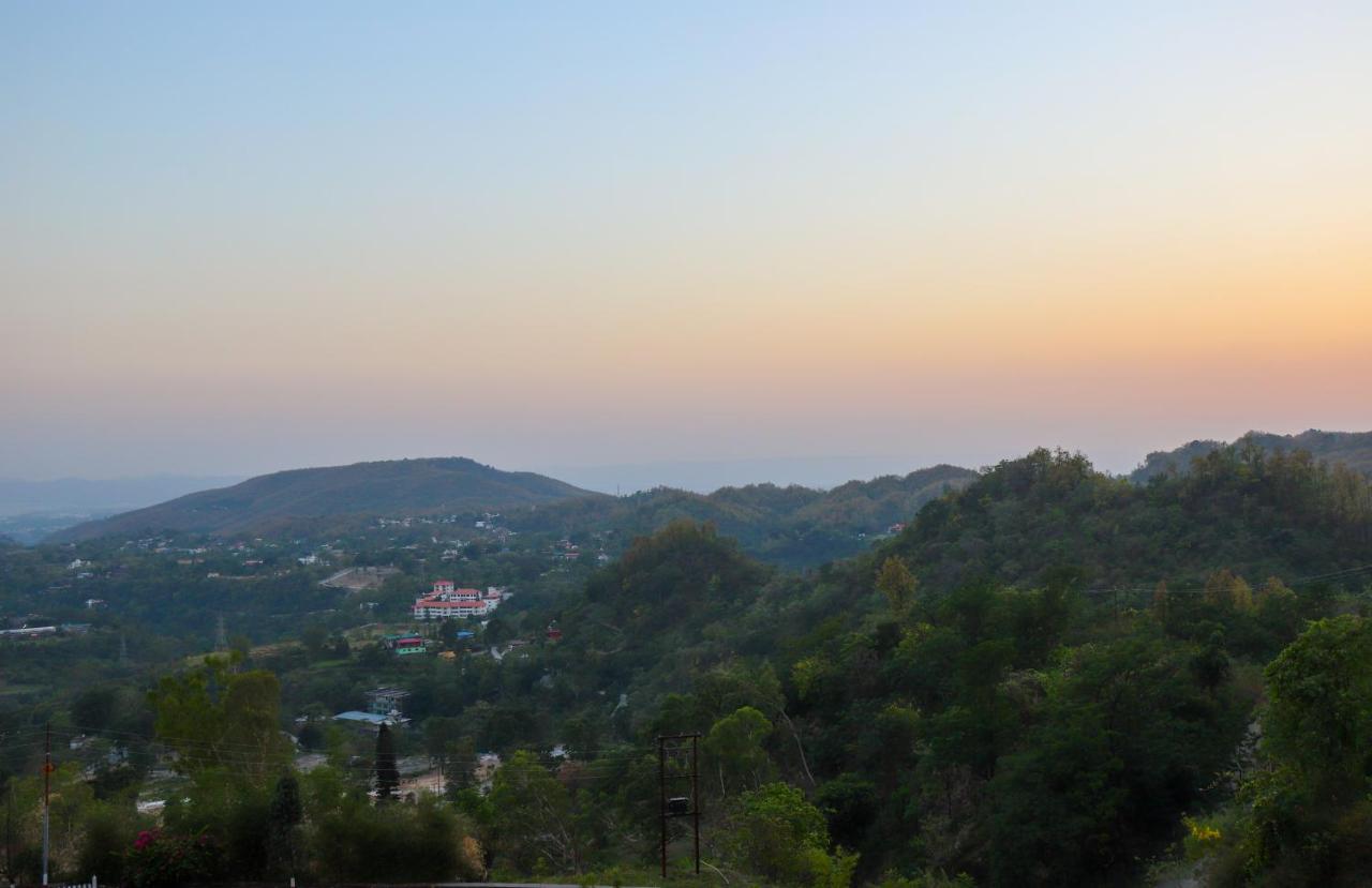 Saffronstays Mystic Homes, Dehradun Esterno foto